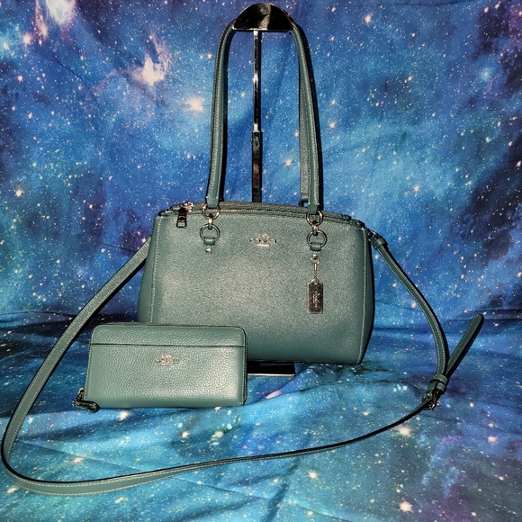 SOLD Coach Handbag & Matching Wallet (green) - Picture 13 of 14